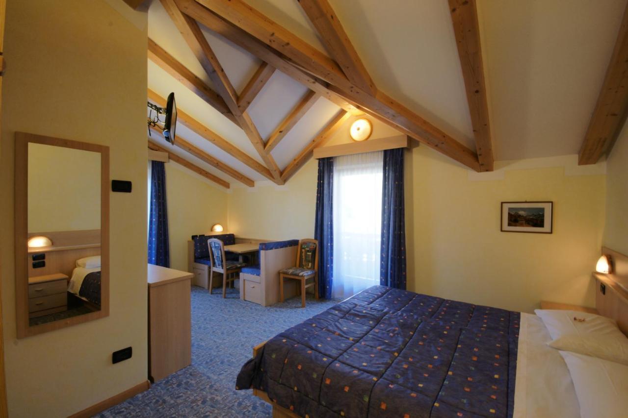 Hotel Berg Latemar Spitze 3*